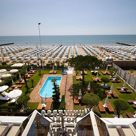 Hotel Universo Lido di Jesolo Exterior foto