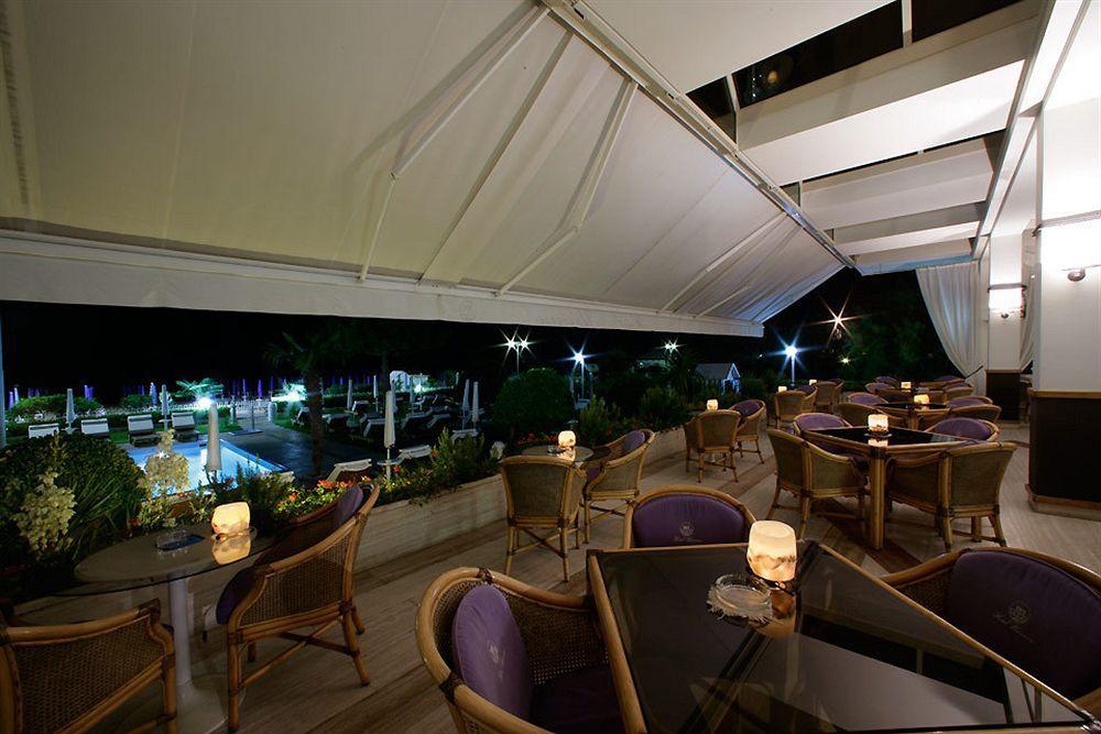 Hotel Universo Lido di Jesolo Exterior foto